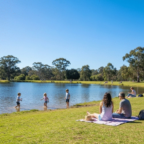 Best Annual Events in Hopetoun Victoria for Families and Travelers: Lake Lascelles and More